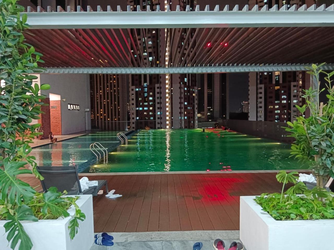 Chambers By Grand Royal Apartment